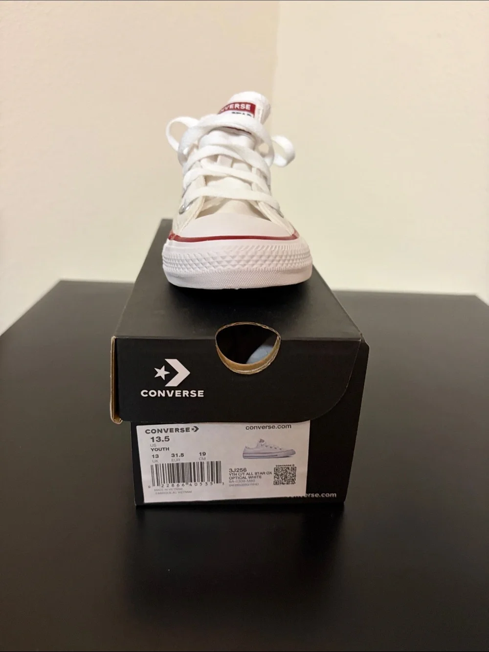 Converse Kids Low Top Sneakers in White and Red Trim